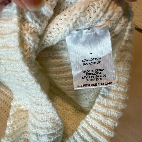 Hippie Rose Cream V-Neck Sweater - Picture 5 of 8